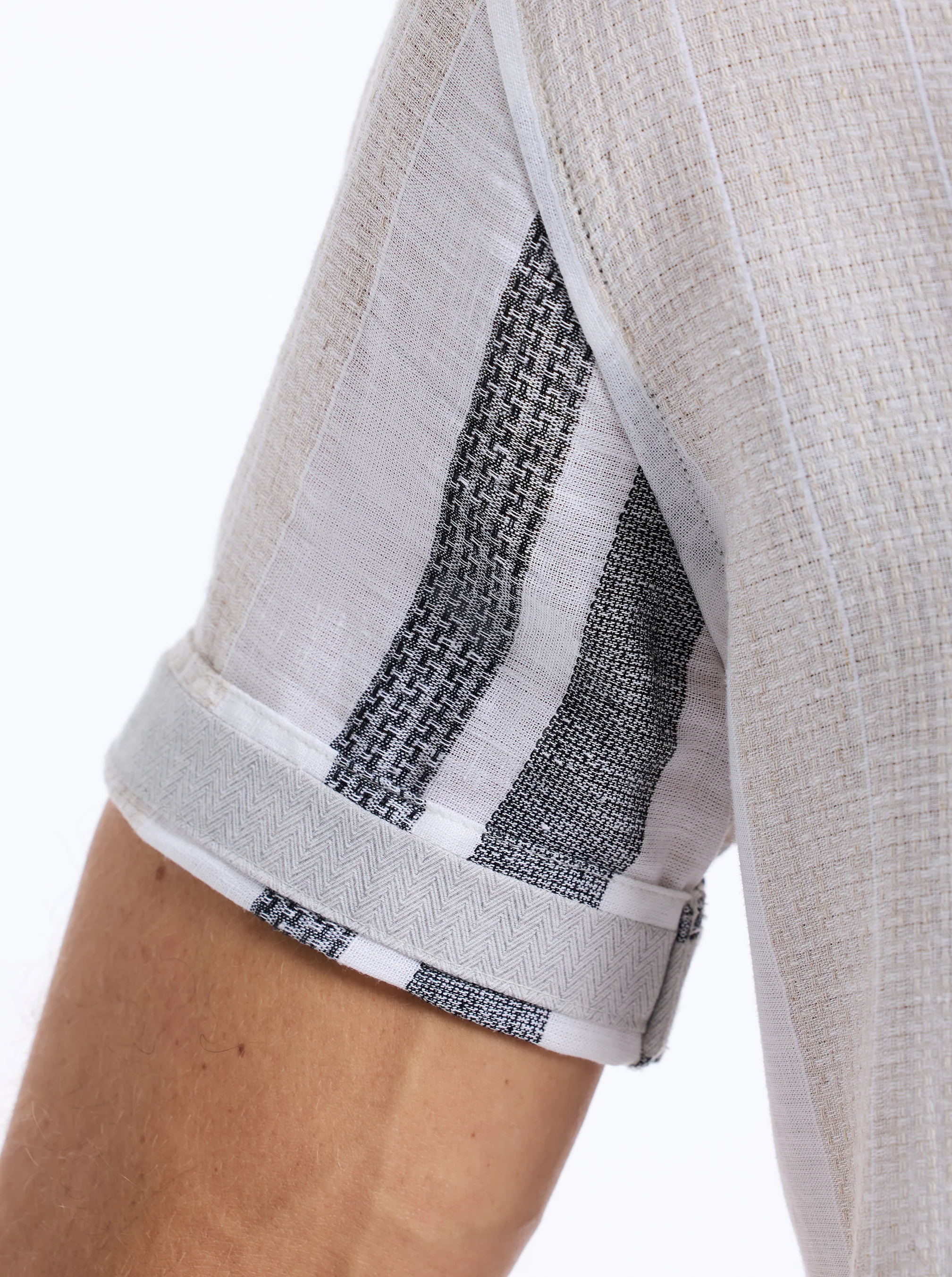 MAKAI SHORT SLEEVE BUTTON DOWN SHIRT - Image 4